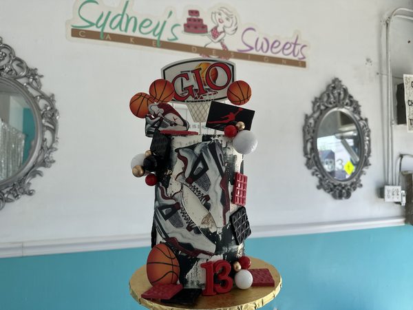 Kids themed cake
